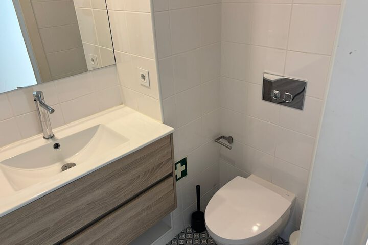Room 168 of 287