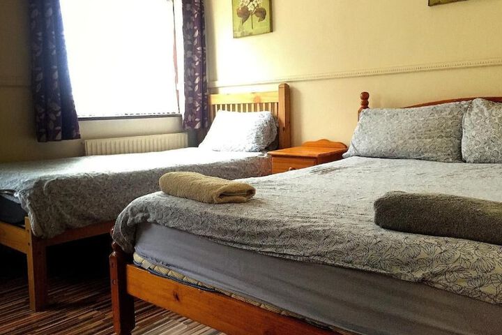 Room 2 of 18