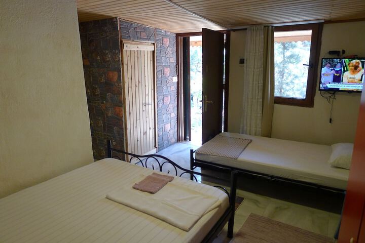 Room 130 of 263