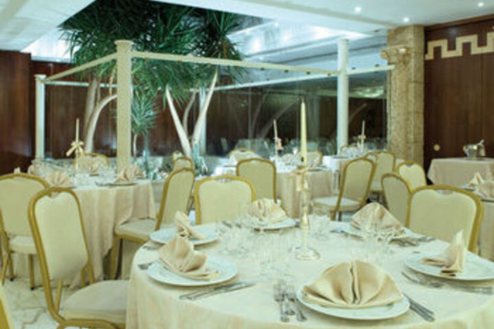Ballroom/Hall 7 of 32