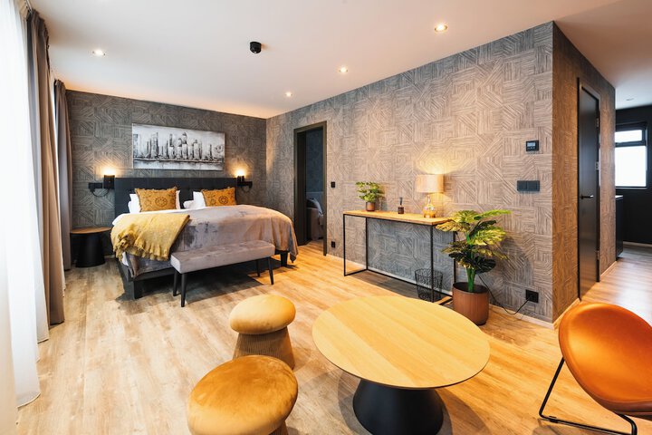 Room 29 of 65