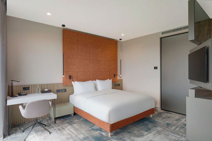 Room 9 of 29