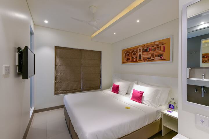 Room 9 of 36