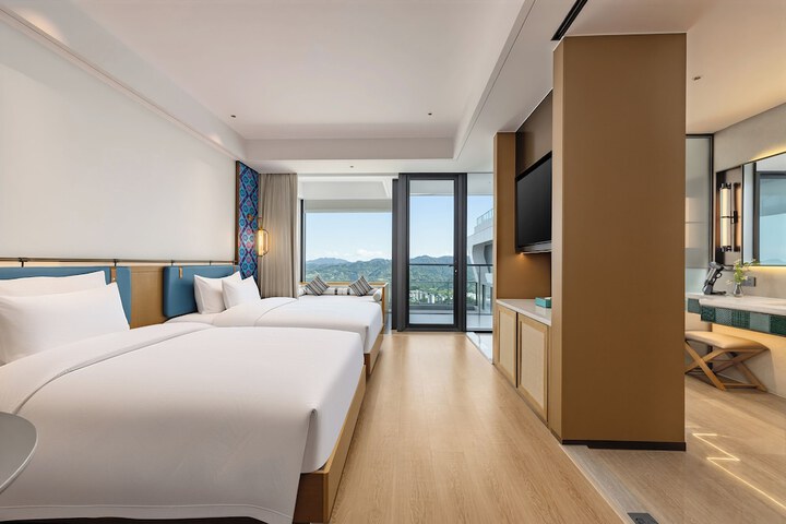 Room 7 of 51