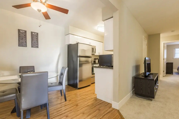 Exterior of Bright Unit Near Silicon Valley - Washer & Dryer