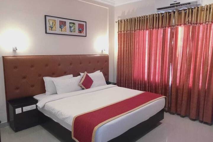 Room 7 of 10