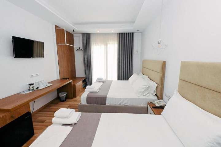 Room 12 of 71