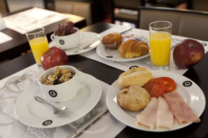 Breakfast/Coffee Service 42 of 61