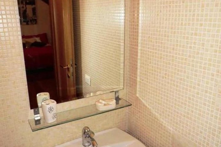 Room 20 of 35