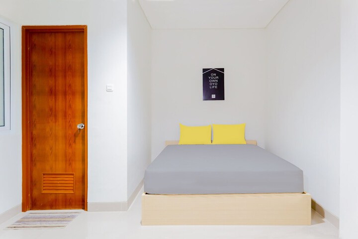 Room 9 of 29