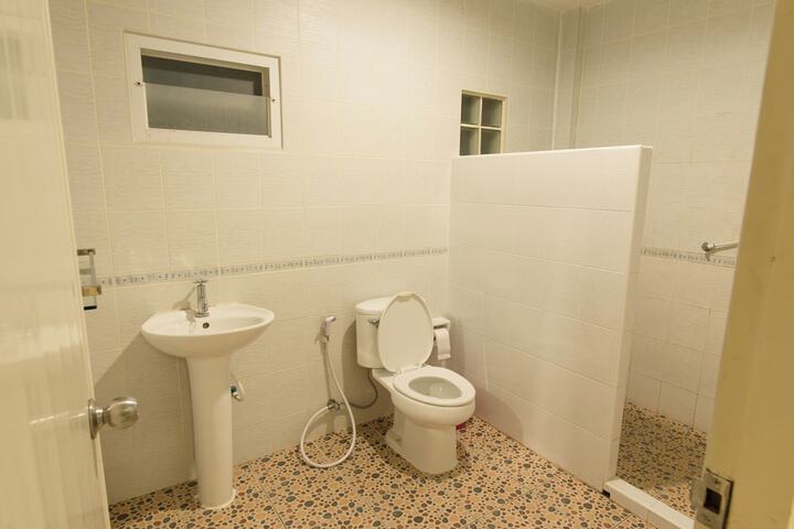Room 30 of 49