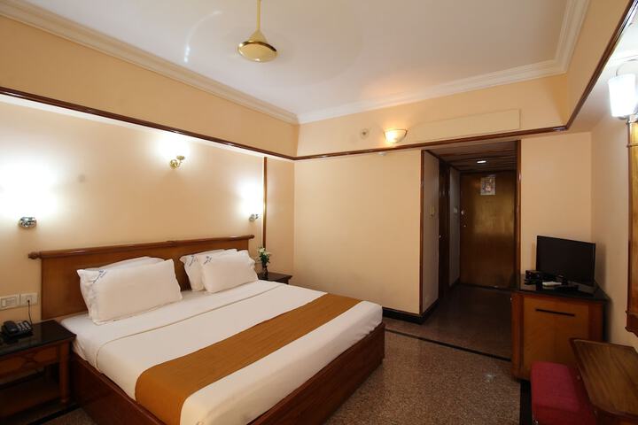 Room 17 of 30