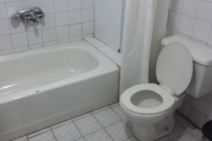 Room 13 of 31