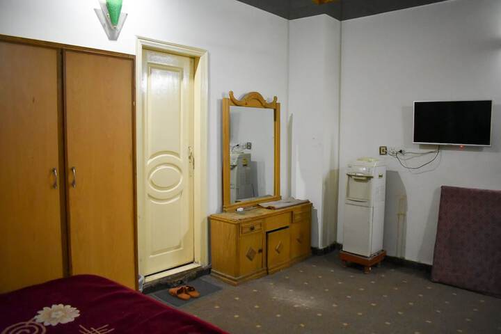 Room 15 of 15