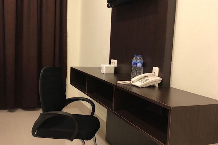 Room 11 of 35