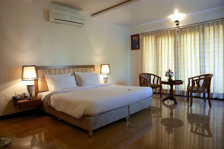 Room 5 of 34