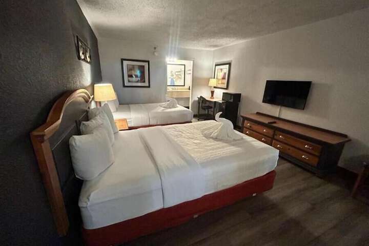 Room 5 of 30