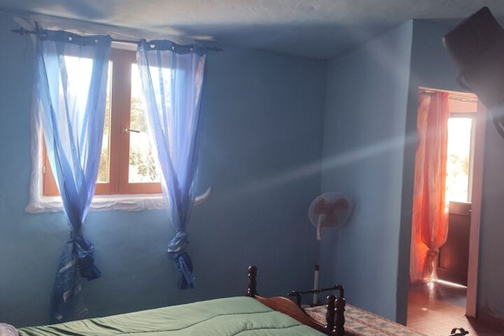 Room 9 of 69