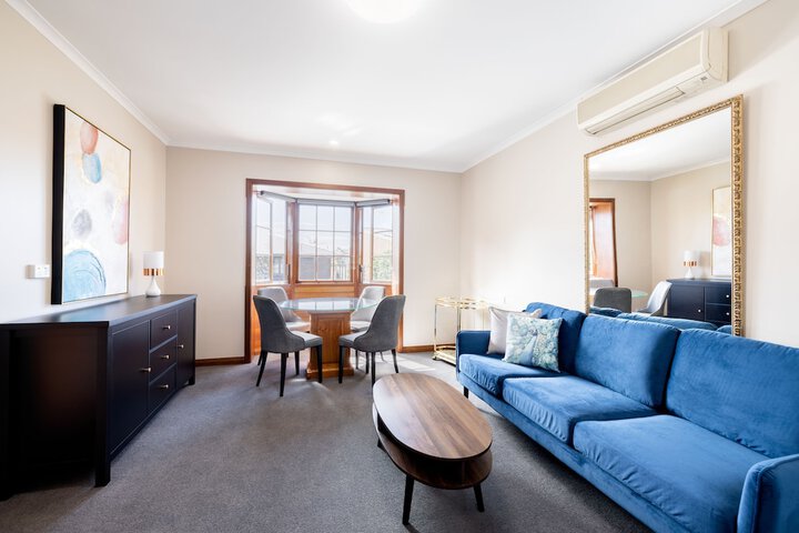 Room 14 of 38
