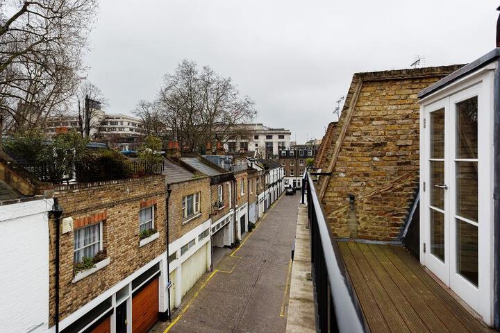 Image of Veeve 3 Bed Mews House Drayson Mews Kensington