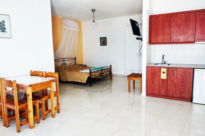 Room 21 of 39