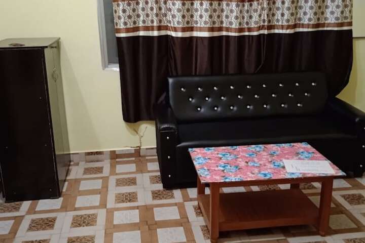 Room 6 of 15