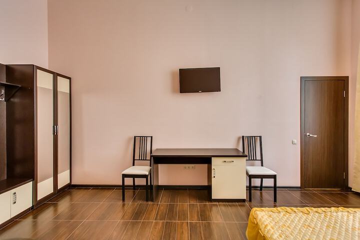 Room 16 of 43