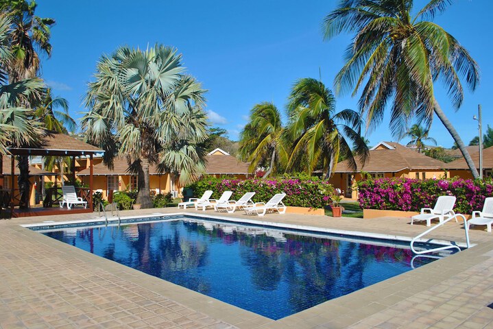 Pool 38 of 56