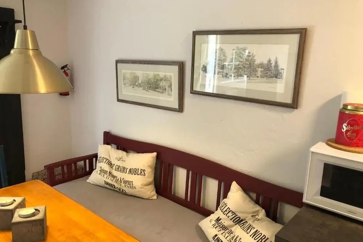 Room 6 of 21