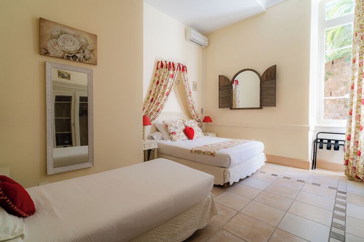 Room 15 of 80