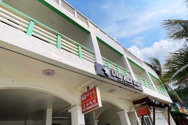 White Beach Hotel Puerto Galera powered by Cocotel