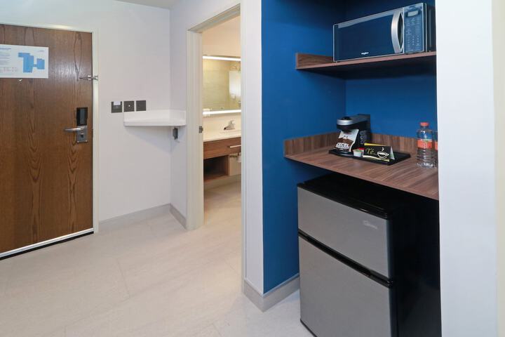 Room 15 of 94