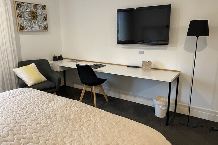 Room 17 of 66