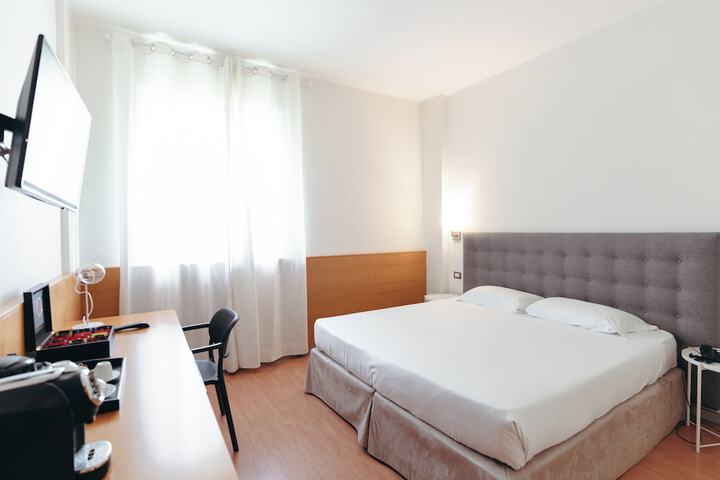 Room 21 of 53