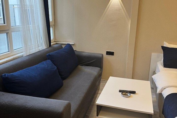 Room 27 of 49
