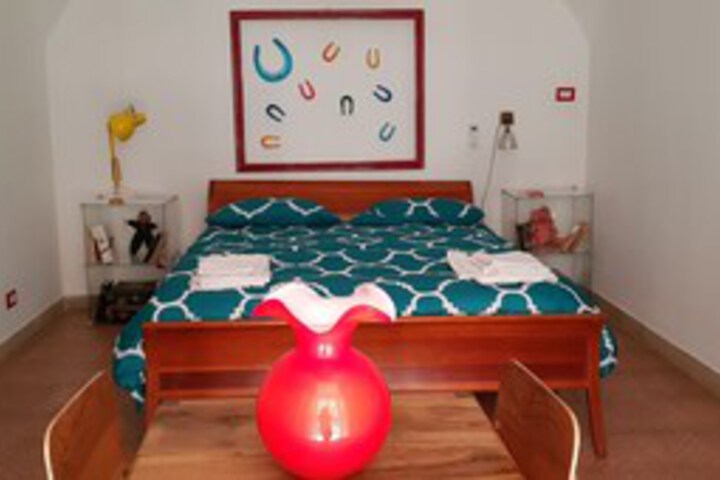 Room 65 of 76