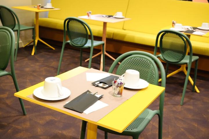 Breakfast/Coffee Service 66 of 106