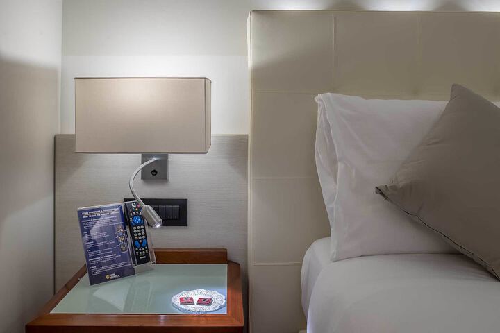 Room 51 of 173