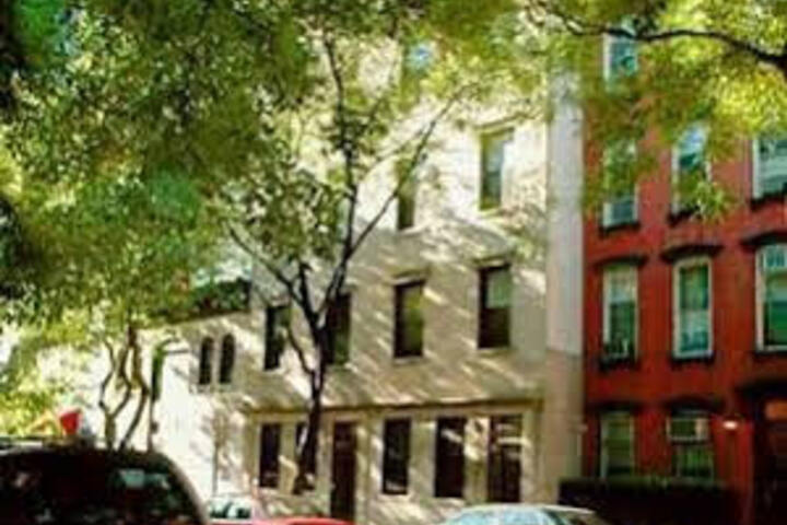 254 EAST VACATION in New York, NY