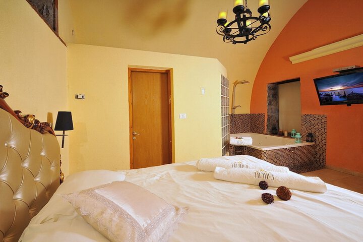 Room 14 of 50