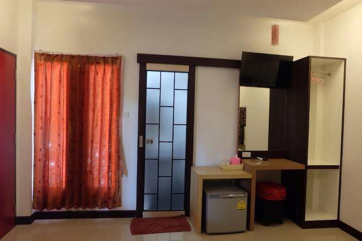 Room 7 of 24