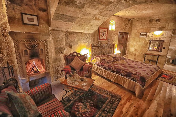Room 16 of 180