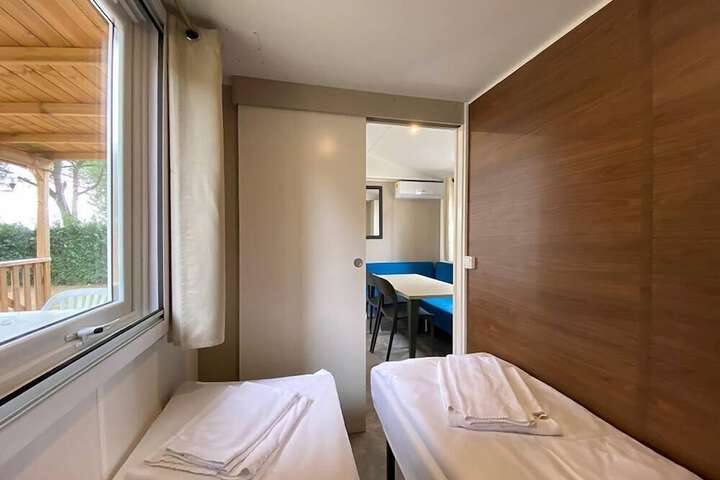 Room 22 of 52