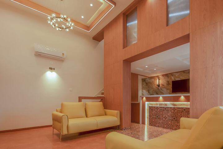 Hotel Interior 4 of 32