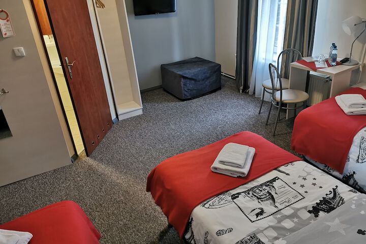 Room 6 of 39