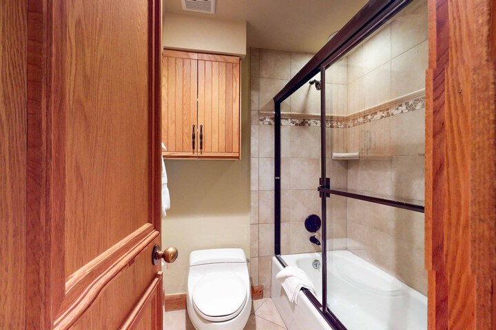 Room 173 of 222