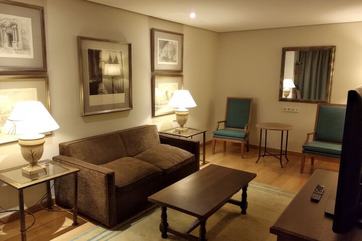 Room 25 of 73