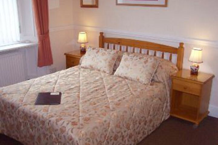 Room 2 of 4