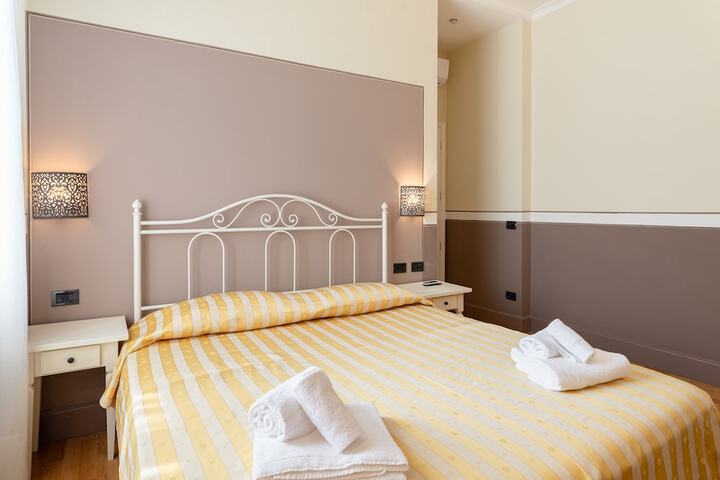 Room 10 of 74