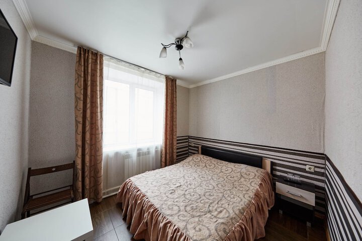 Room 8 of 25